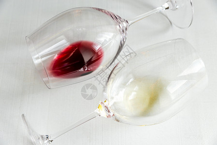 红白葡萄酒眼镜高清图片