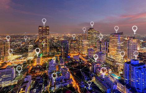 亚洲未来技术概念中的城市全球商业和网络连接的平板图片