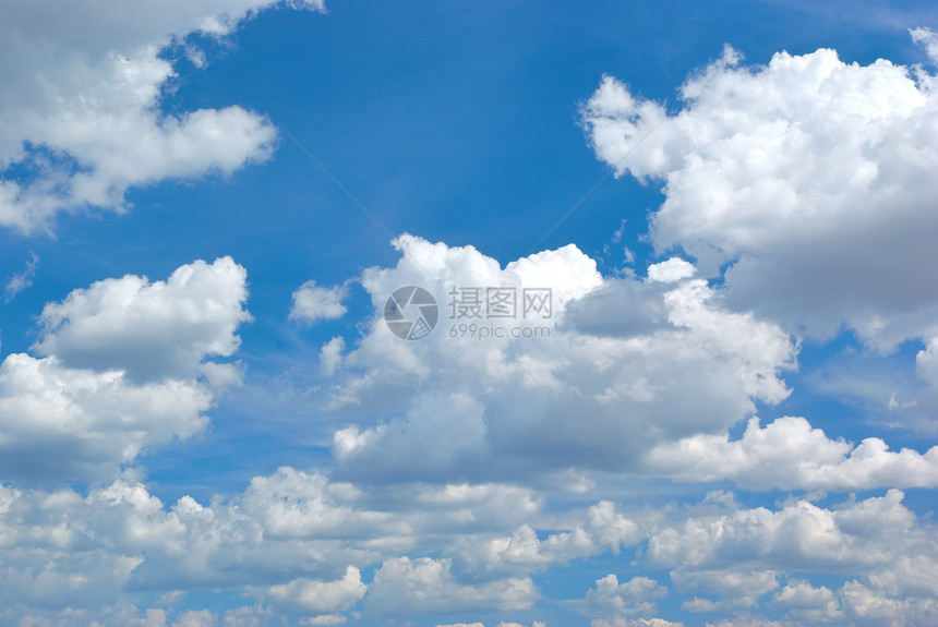 蓝天窗和青云大自然的构成图片