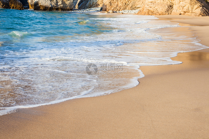 美丽的海滩和热带蓝色天空布吉泰河图片