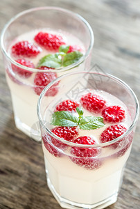 SparklingRaspberryLimoncello鸡尾酒图片
