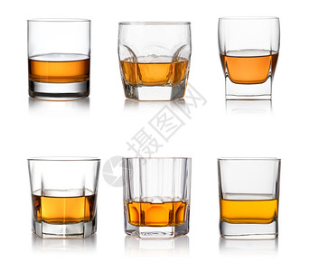 i威士忌孤立白种背景的玻璃图片