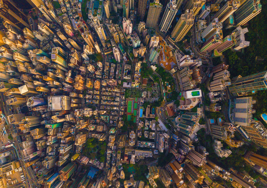 香港市心空景象亚洲智能城市的金融区和商业中心日落时摩天大楼和高顶景象图片