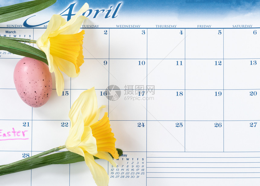 复活节日历上标有黄水仙子和彩蛋的复活节图片