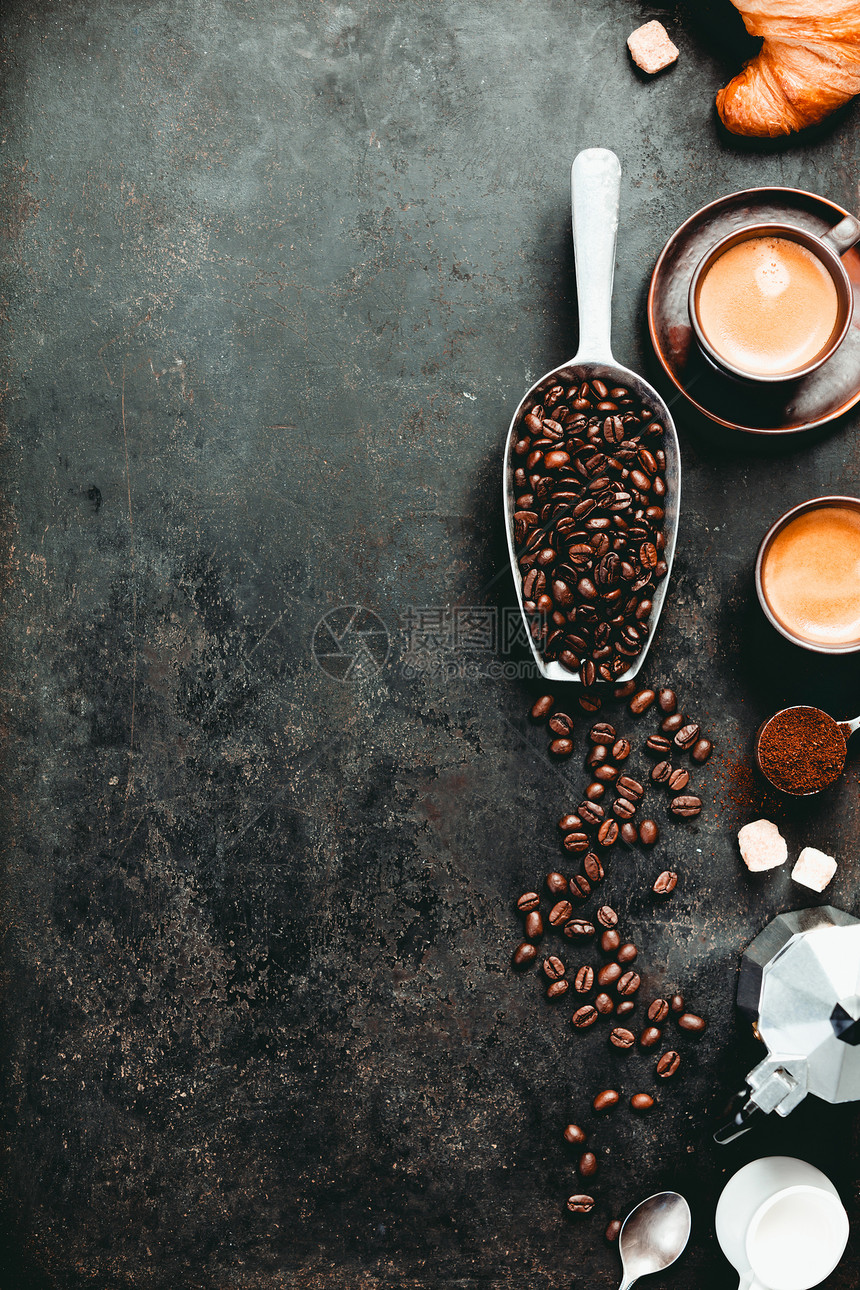 深底咖啡成分黑杯豆地面棕色糖牛奶羊角面包胶囊食品框架概念平铺黑杯咖啡胶囊图片