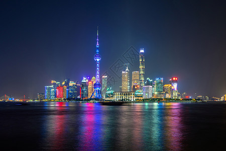 东方明珠夜景，上海外滩夜景图片
