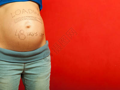 孕期妇女肚子里画图片