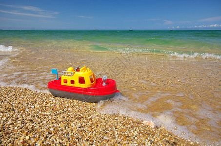 船玩具玩具船在海面上概念设计背景