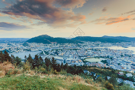 延申空间挪威贝尔根市和费德山风景夜晚Norway山丘的风景背景