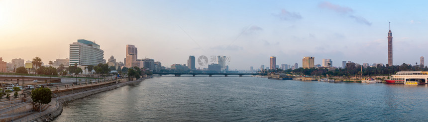 尼罗河全景开市的象图片