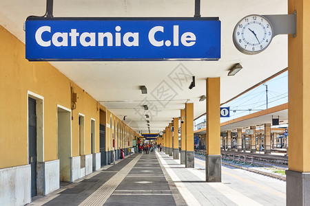CataniaCentrale意大利西里Catania主要火车站平台图片