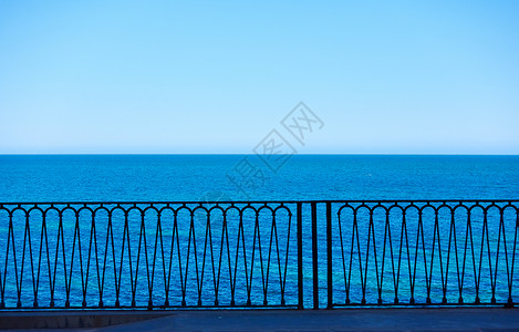 意大利西里岛锡拉丘兹海滨自己的文本带有空间背景图片