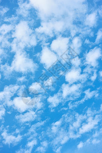 蓝春天空有白云天然纹身背景图片