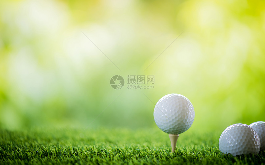 球打高尔夫图片