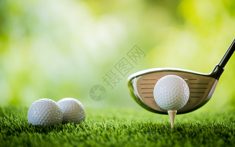 高尔夫球打与俱乐部背景图片