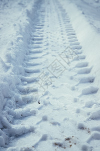 冬天外面的清新粉雪上滑的印记背景图片