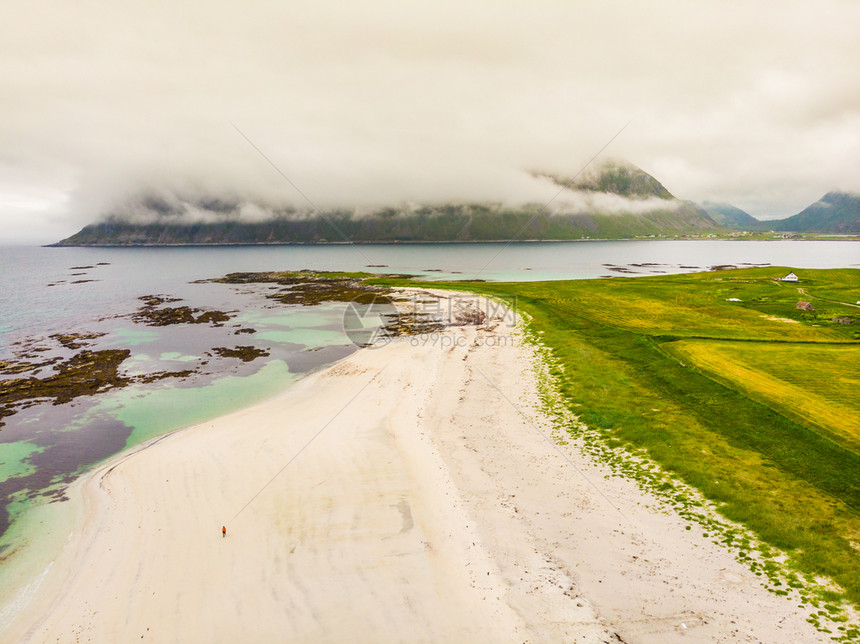 夏季Flakstadoy岛海岸和Skagsanden海滩挪威洛福登群岛Nordland县Nordland挪威洛福登群岛旅游景点图片
