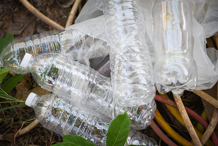 塑料瓶污染环境回收废物管理概念背景图片