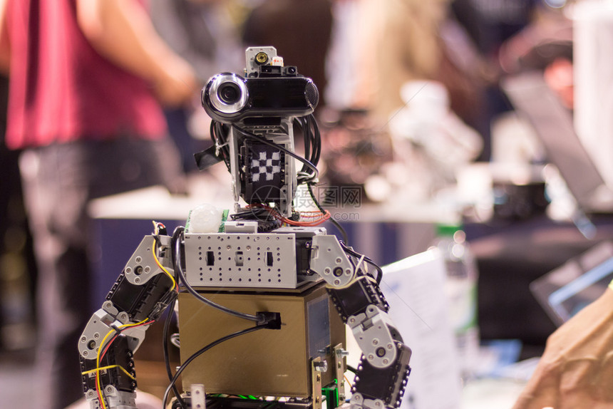用网络摄像头建造的机器人自建主机器人图片