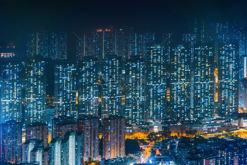 香港市心空景象亚洲技术智能城市的金融区和商业中心夜间摩天大楼和高的顶层景象图片