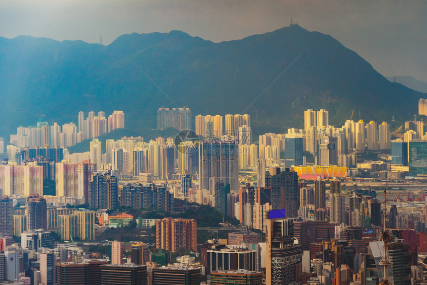 香港市中心国共和金融区亚洲智能城市商业中心日落时天梯和高楼大的空中景象图片