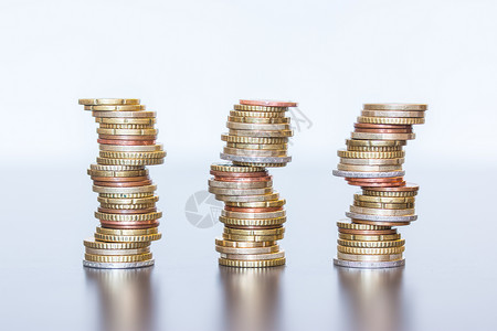 堆叠成的硬币接近画面金钱概念高清图片