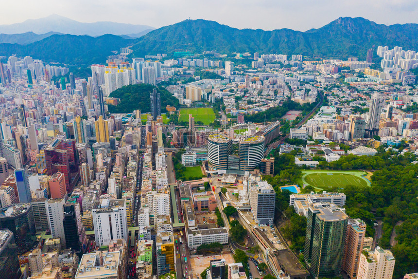 香港市中心国共和金融区亚洲智能城市的商业中心午的天梯和高楼现代建筑图片