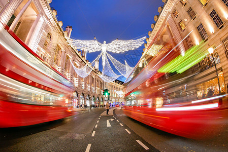 圣诞节在伦敦牛津街上购物图片