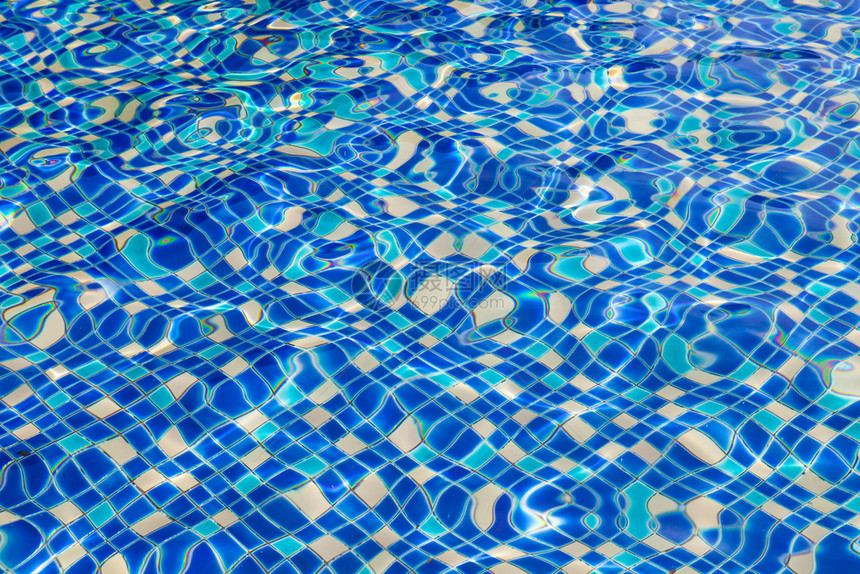 用于抽象和夏季概念的游泳池背景图片