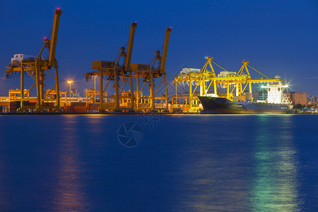 用于商业概念的物流码头和港口图片