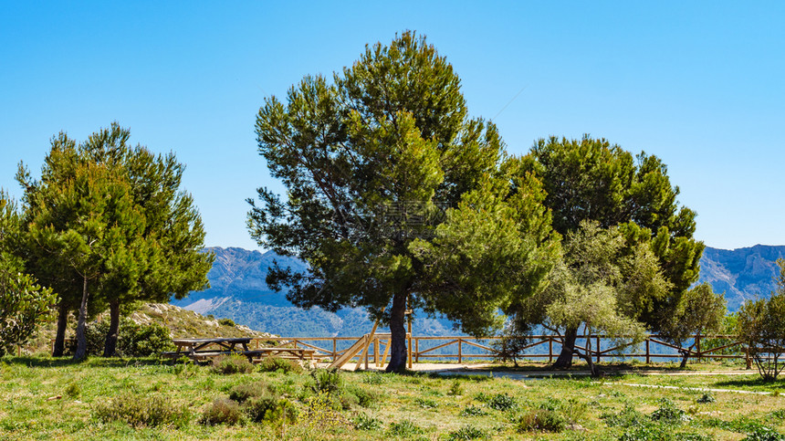 西班牙山地景观与休息区科斯塔布兰卡节西班牙山区休息图片