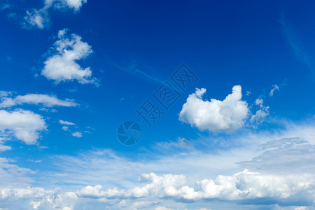 蓝色天空有白云背景图片