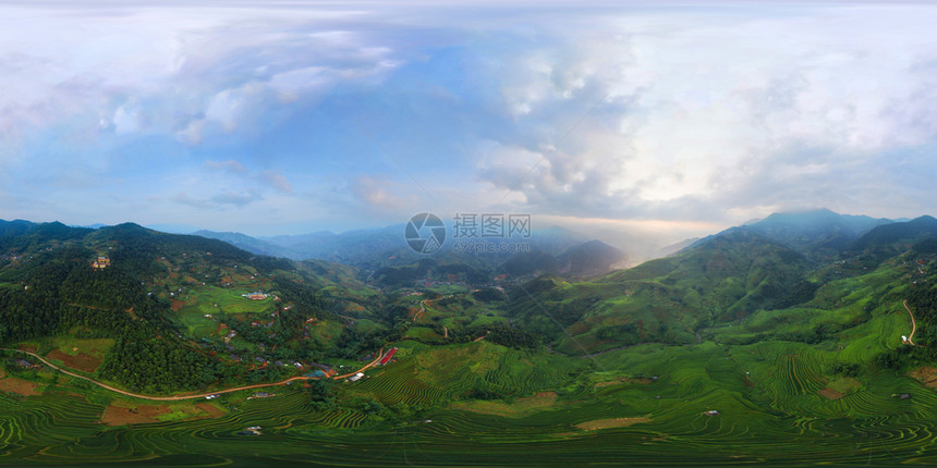 水稻梯田越南山谷MuCangChai农村地区绿色田越南山谷的自然景观背图片