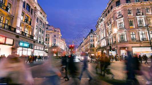 圣诞节在伦敦牛津街道上购物图片