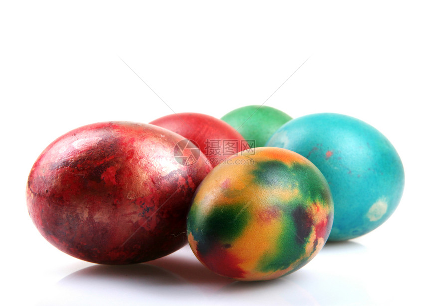 白背景的复活节鸡蛋图片