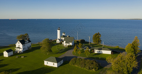 纽约州安大略湖的航空视图TibbettsPoint灯塔海岸图片