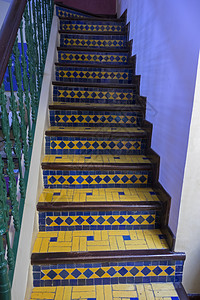 assilah在摩洛哥Assilah装饰配瓷砖的摩洛哥传统楼梯背景
