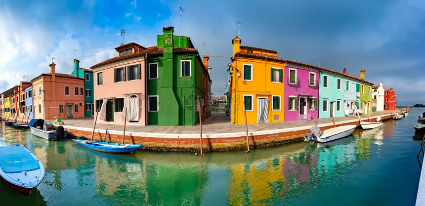 运河全景在著名的威尼斯岛布拉诺意大利威尼斯图片