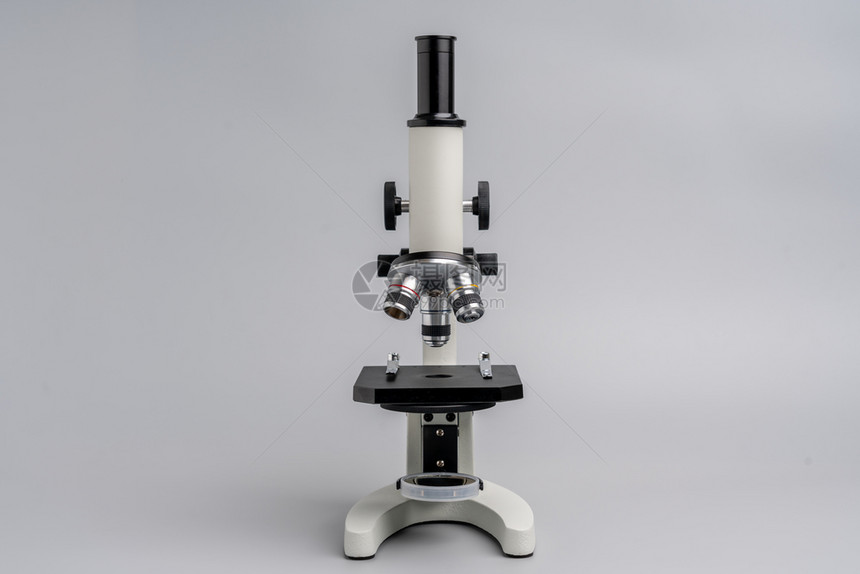 实验室微显镜的近距离图片