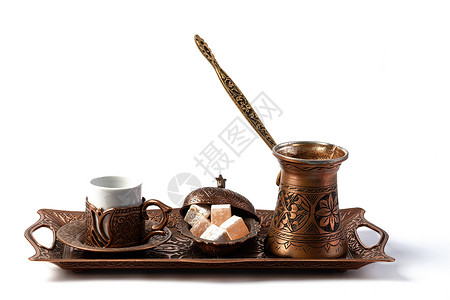 白色背景的土耳其咖啡图片