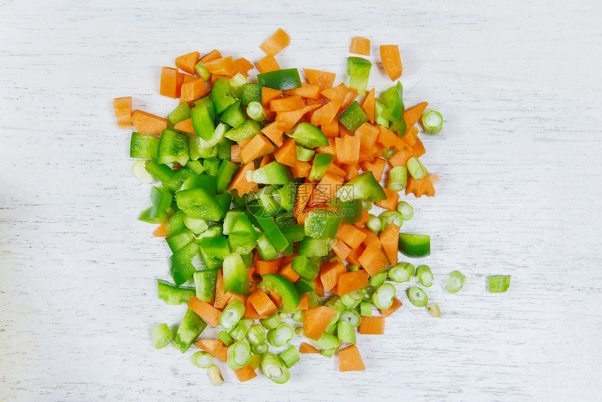 蔬菜和水果背景健康生活食品杂类新鲜水果绿色蔬菜混合选择各种铃椒胡萝卜切片和长院豆图片