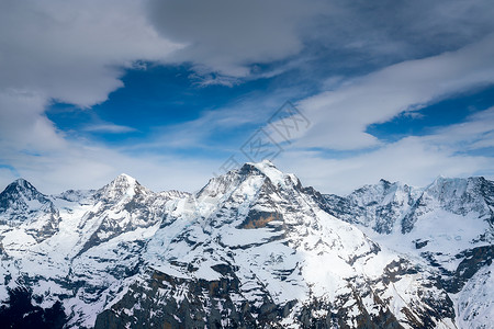 瑞士夏日锡尔索山高清图片