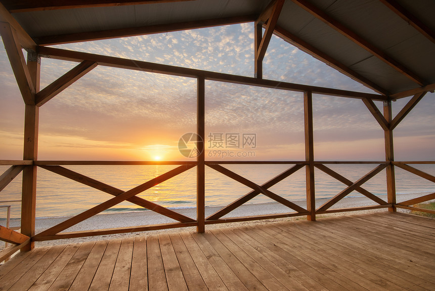 阿尔布在日落时海滩的边自然和室内成分图片