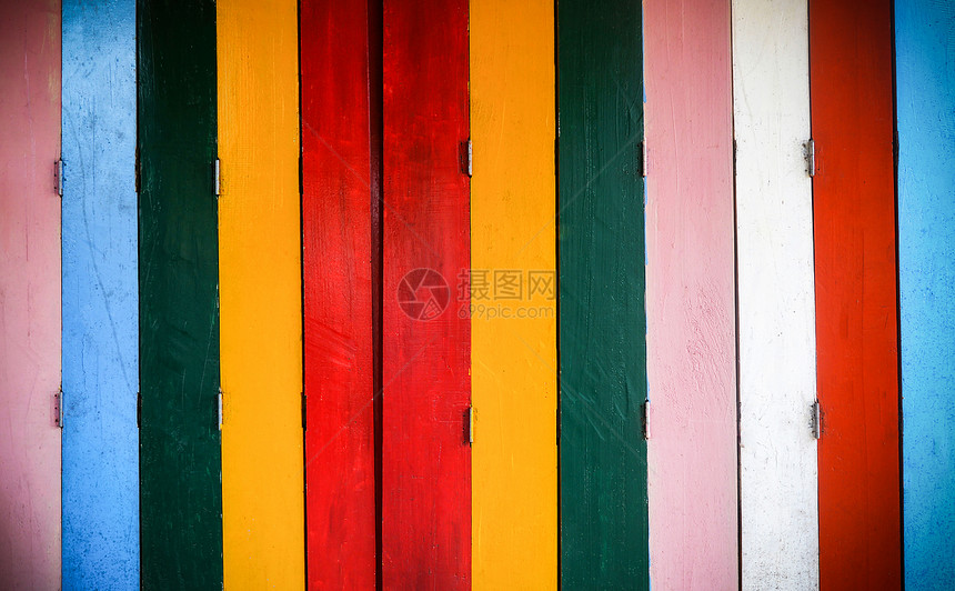 多彩墙木质背景虹色画的旧墙图片