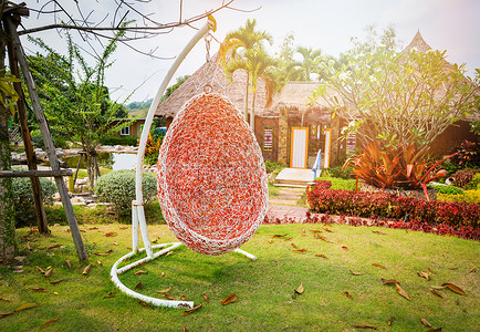 花椅风格多彩的鸟巢在花园里摆设计现代长椅图片