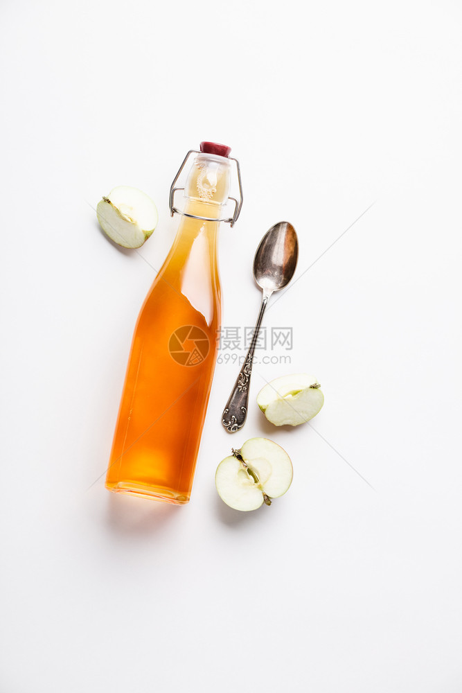 苹果醋和新鲜平地文字空间发酵食物概念图片
