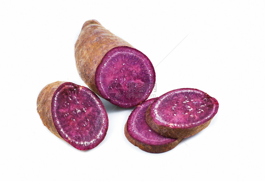 紫红甘薯甜土豆白底孤立于图片