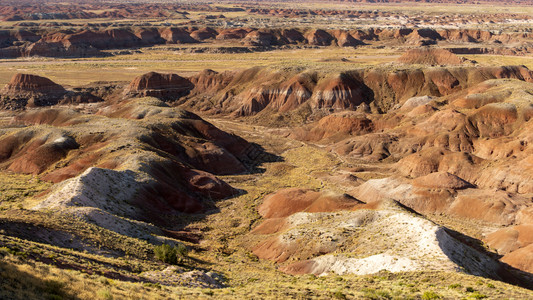 亚利桑那州的地质奇观由多层色岩石和矿物组成图片