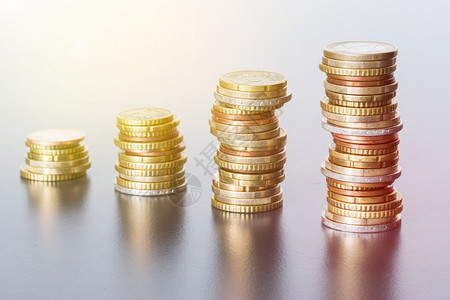 堆叠成的硬币接近画面金钱概念高清图片