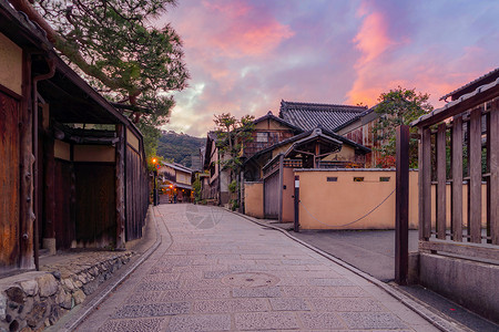 日出时旅游景点传统建筑背景图片